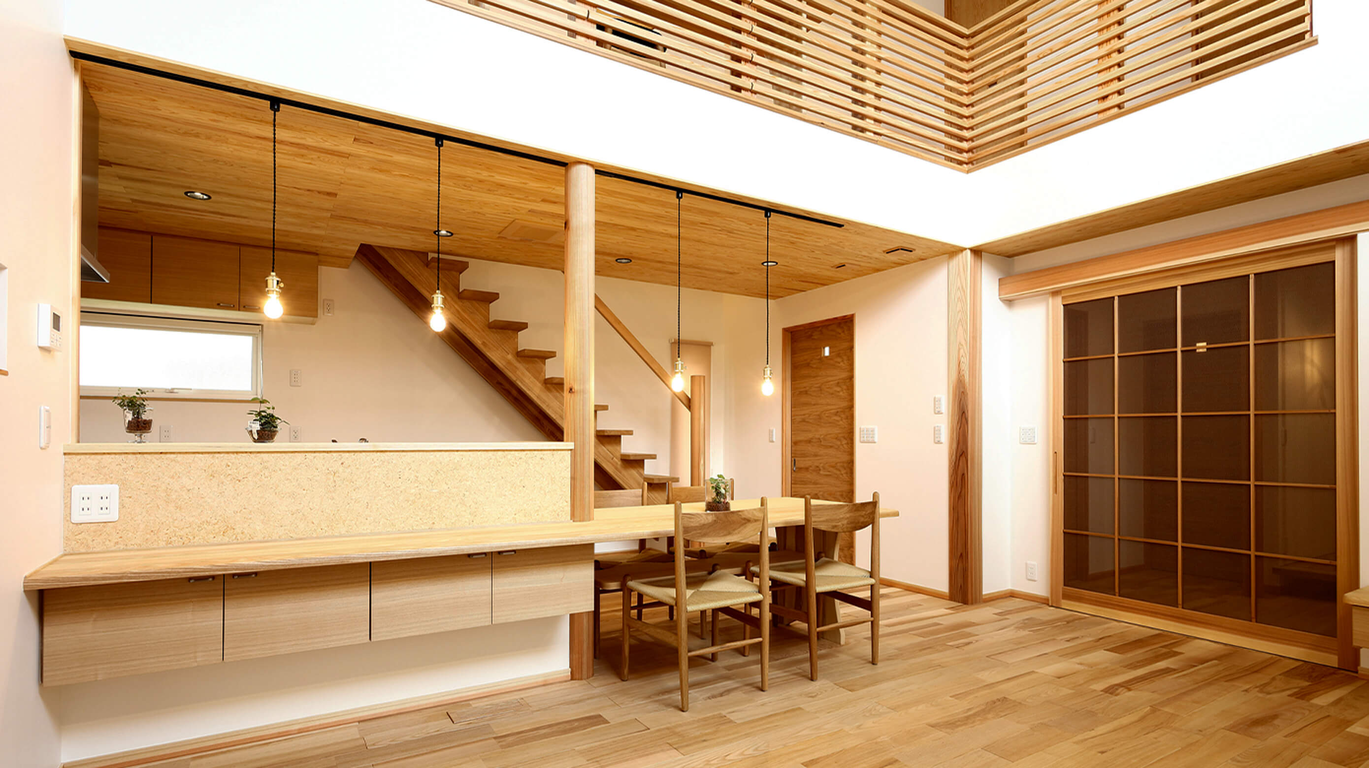 北見のまちのオーダー家具の生徒からお家の修理修繕など住まいのお困りごとは　北見のまちの建具屋 緑ヶ丘木工