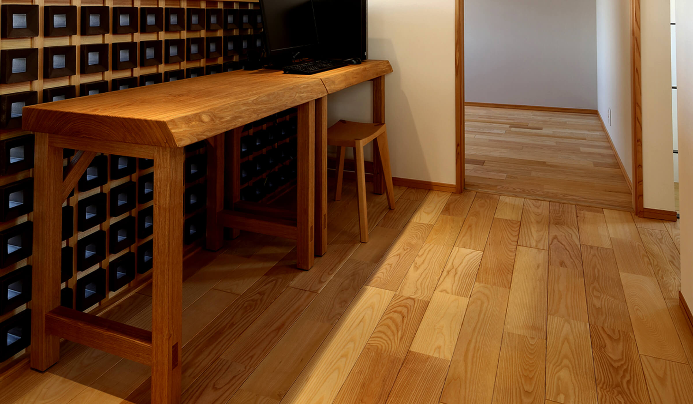 北見のまちの建具屋 緑ヶ丘木工 オーダー家具のこだわり「空間とアイデアが活きる、自由なデザイン性」