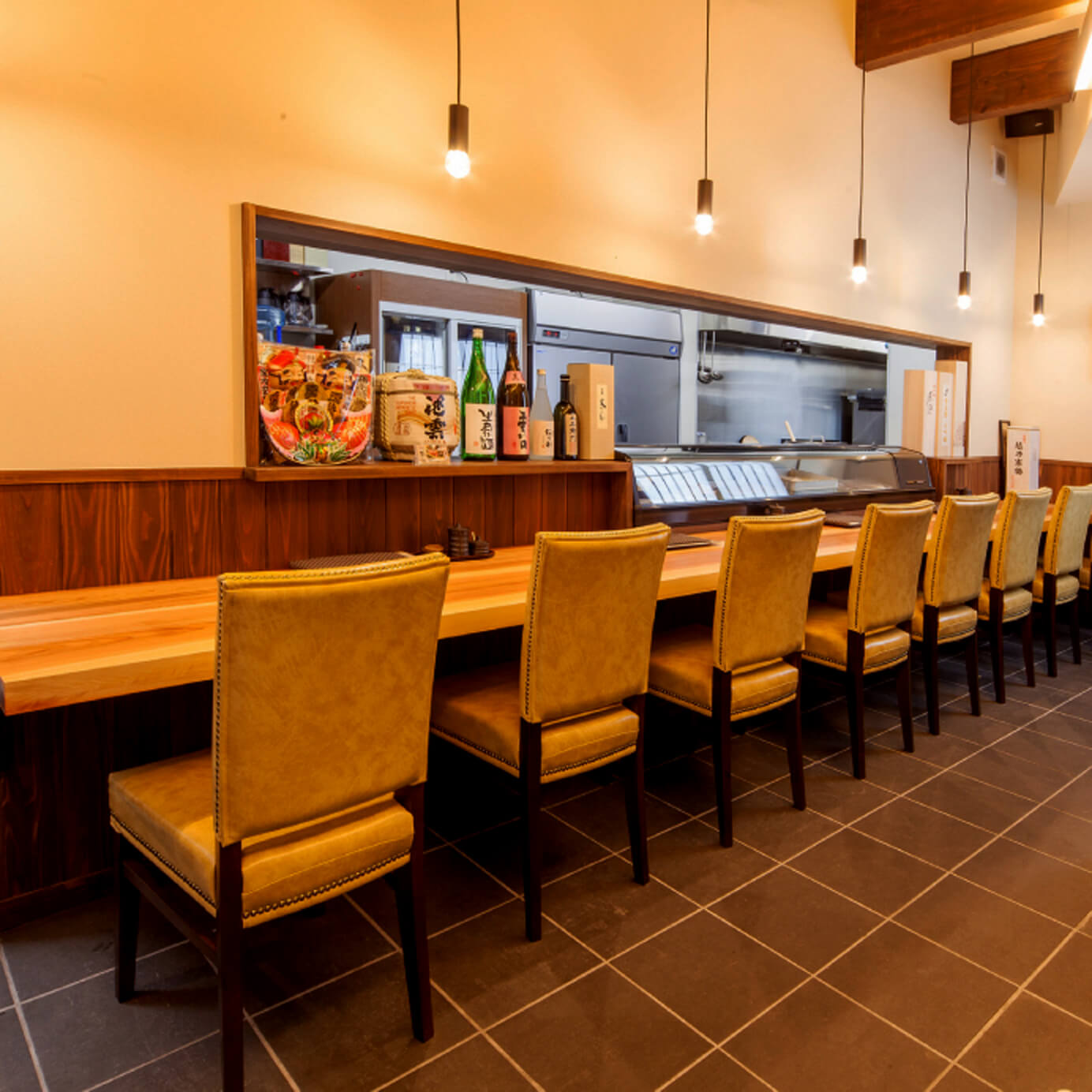 北見のまちの建具屋 緑ヶ丘木工 納品事例　オーダー家具 / 飲食店カウンター