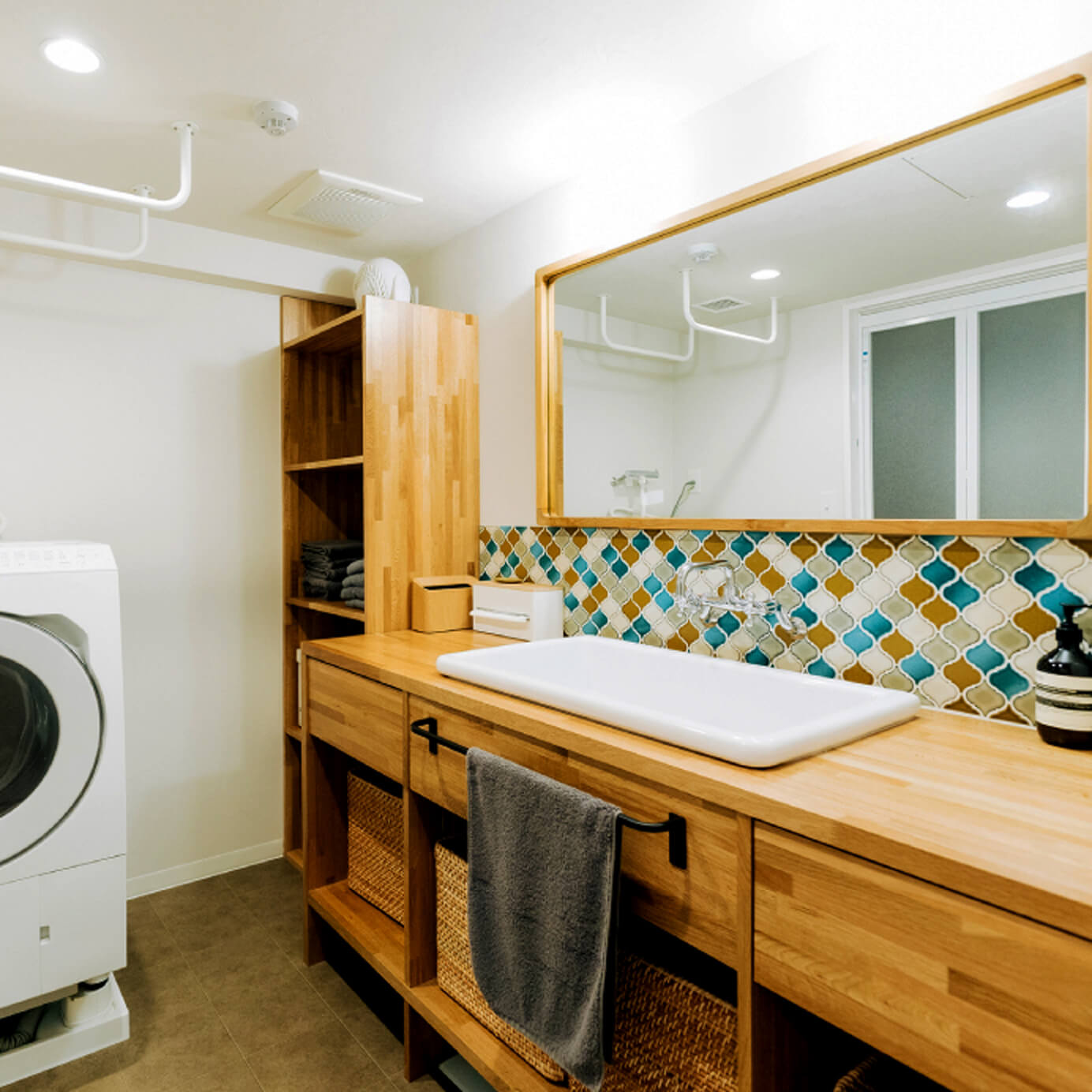 北見のまちの建具屋 緑ヶ丘木工 納品事例　オーダー家具 / 洗面所