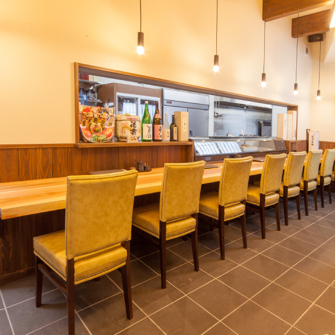 北見のまちの建具屋 緑ヶ丘木工　納品事例 飲食店カウンター