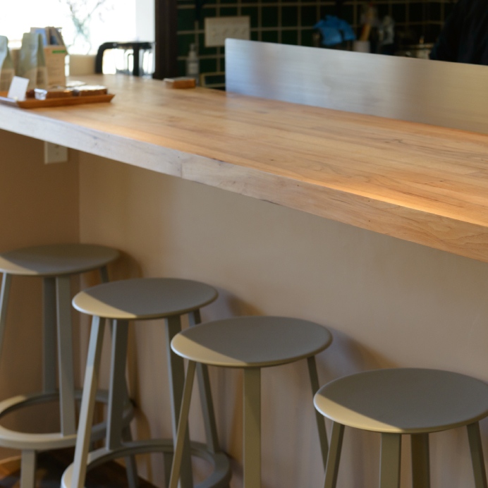 北見のまちの建具屋 緑ヶ丘木工　納品事例 ダイニングカウンター